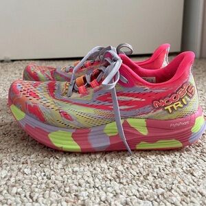 ASICS Women's Noosa Tri Running Shoes - Multicolor